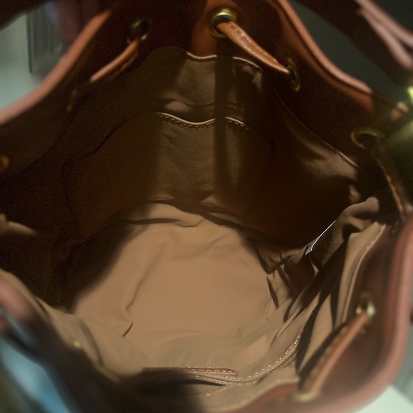 GLAMAHOLIC MEDIUM MONOGRAM BUCKET BAG - Picture 10 of 14